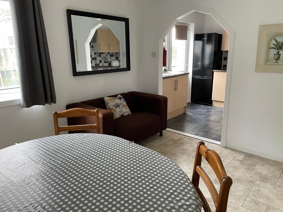 The Number Eleven Apartment Kilmuir  Экстерьер фото